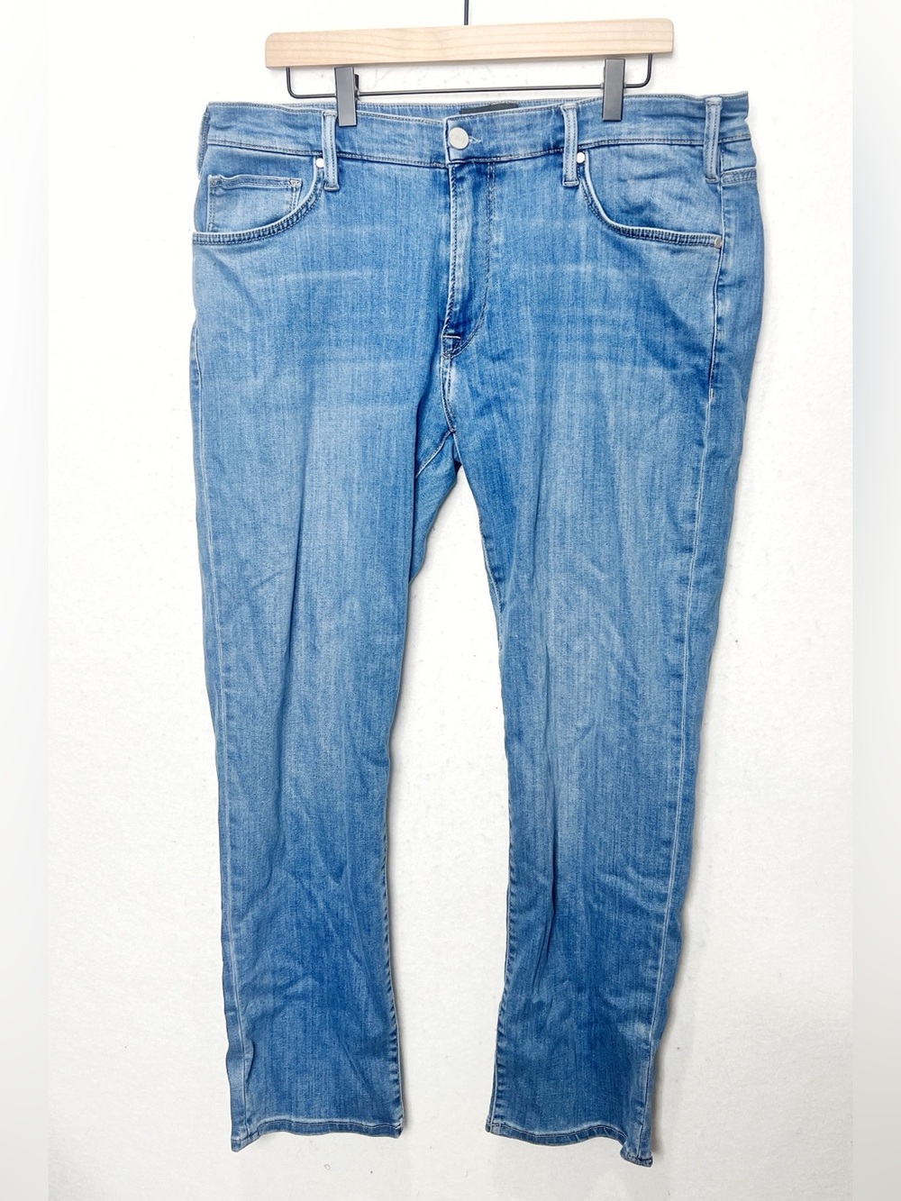 34 Heritage Courage Mid Rise Straight Jeans Men's 38x30 Light Wash Stretch Denim